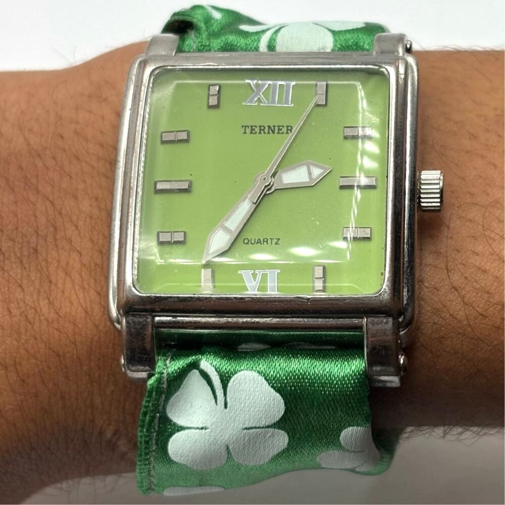 Green Clover Terner Watch